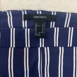 striped navy cropped pants